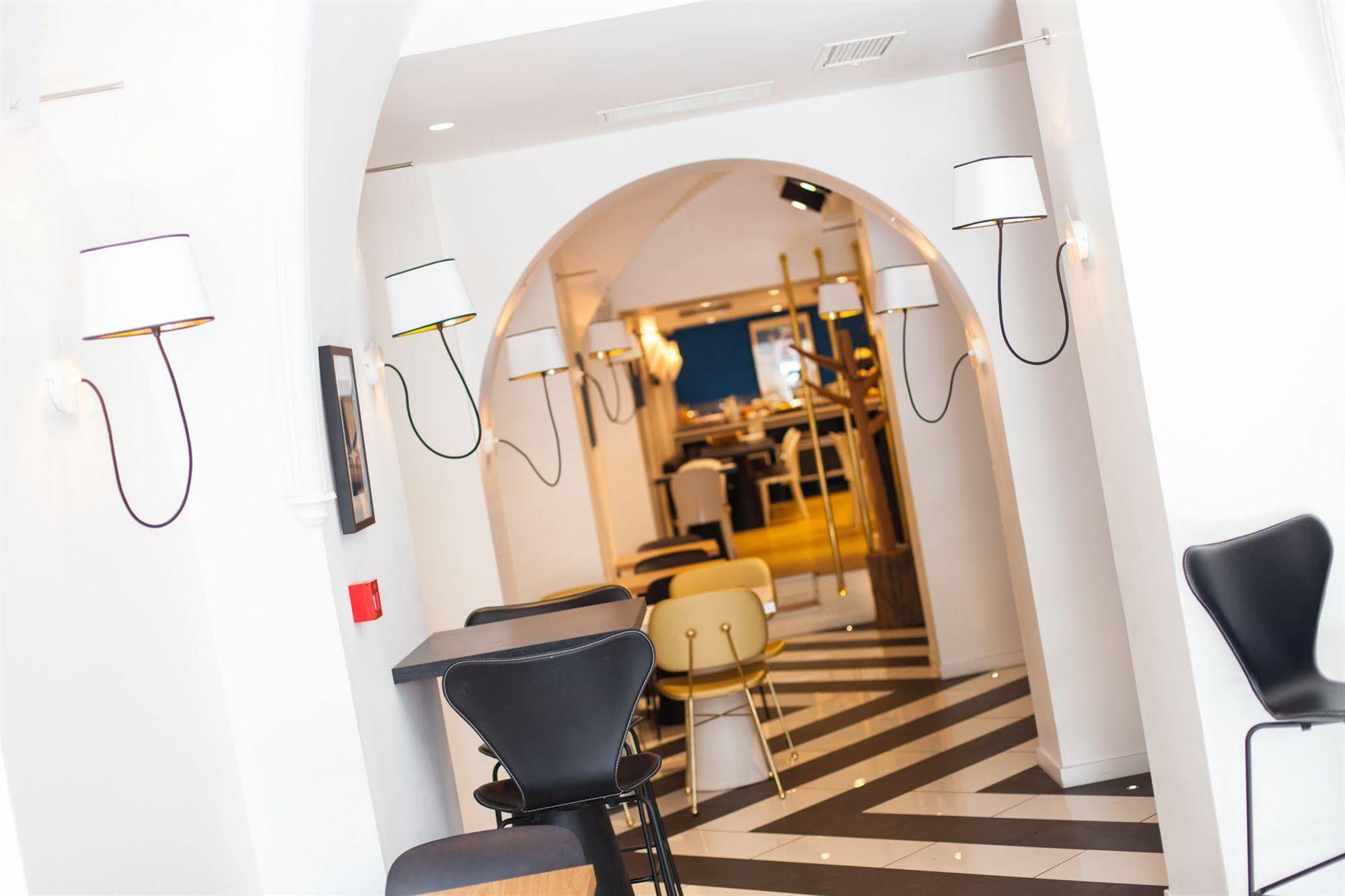 The Originals Boutique, Hotel Le Lion, Clermont-Ferrand Eksteriør billede